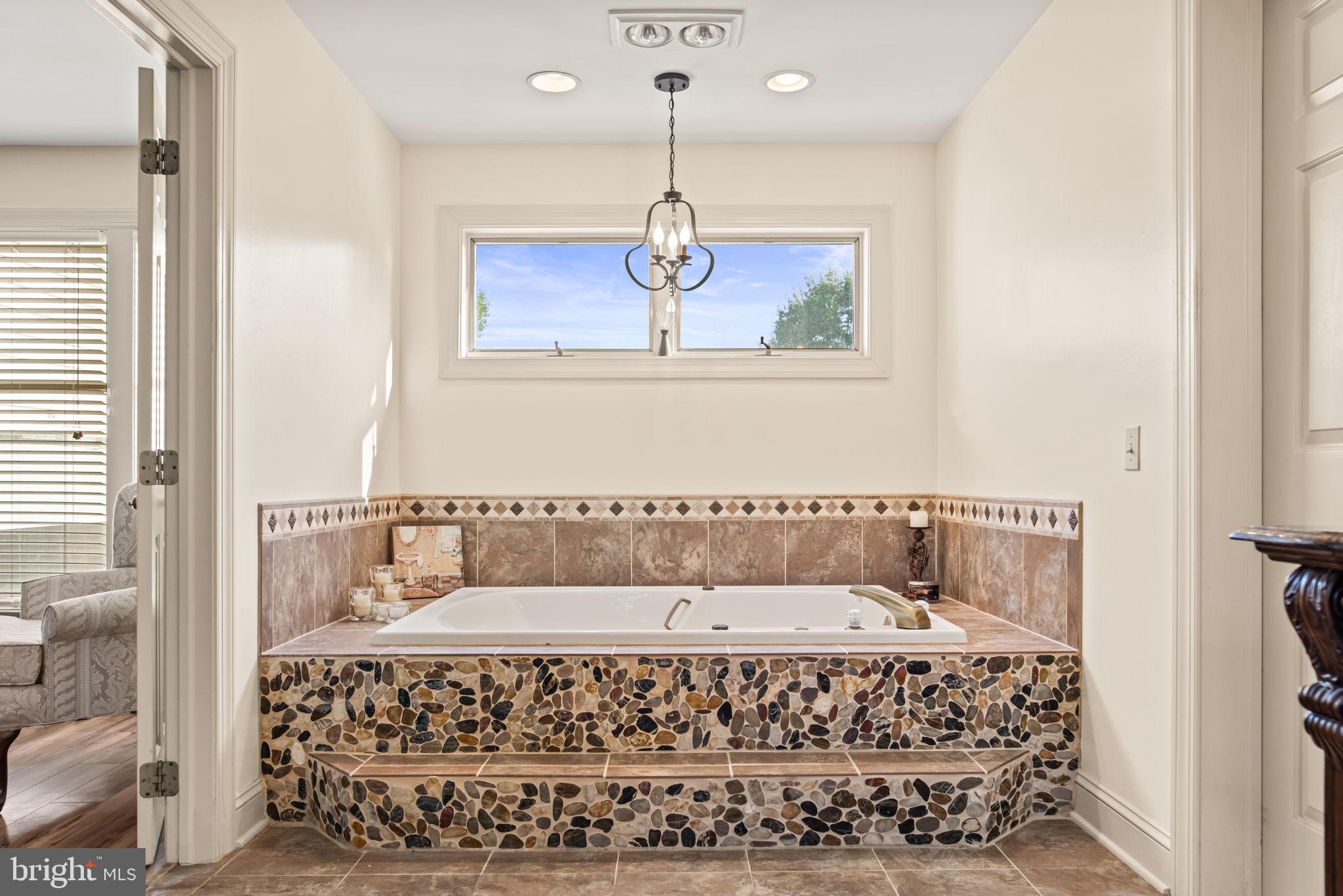 HEPPLEWHITE ESTATES - Residential