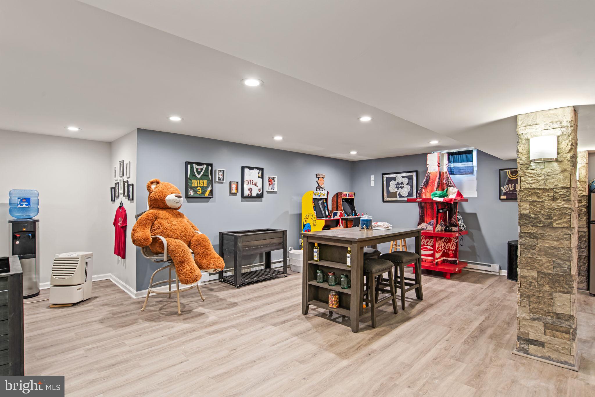 HEPPLEWHITE ESTATES - Residential