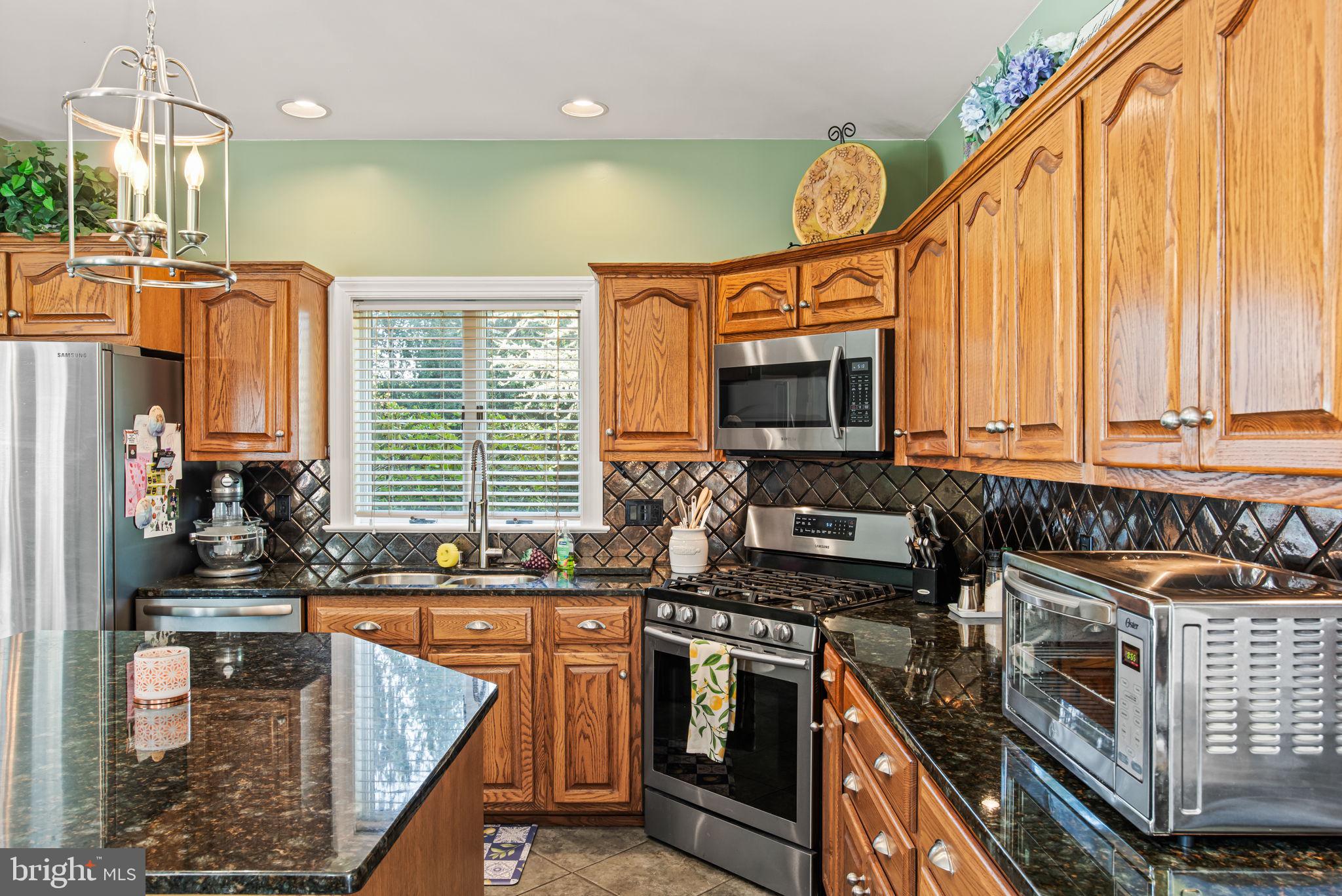 HEPPLEWHITE ESTATES - Residential