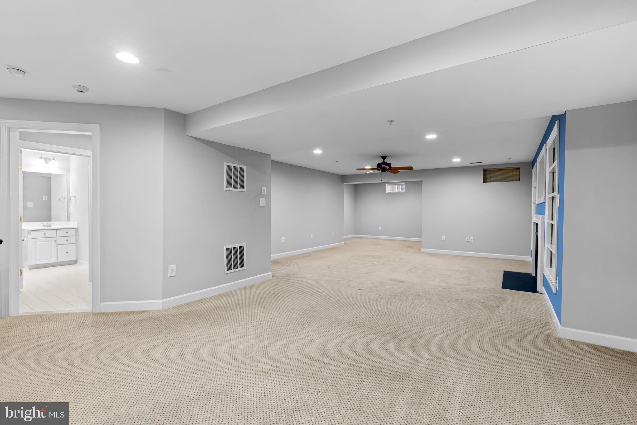 ELLICOTT MEADOWS - Residential