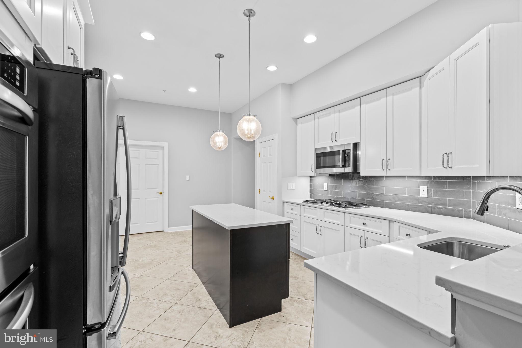 ELLICOTT MEADOWS - Residential