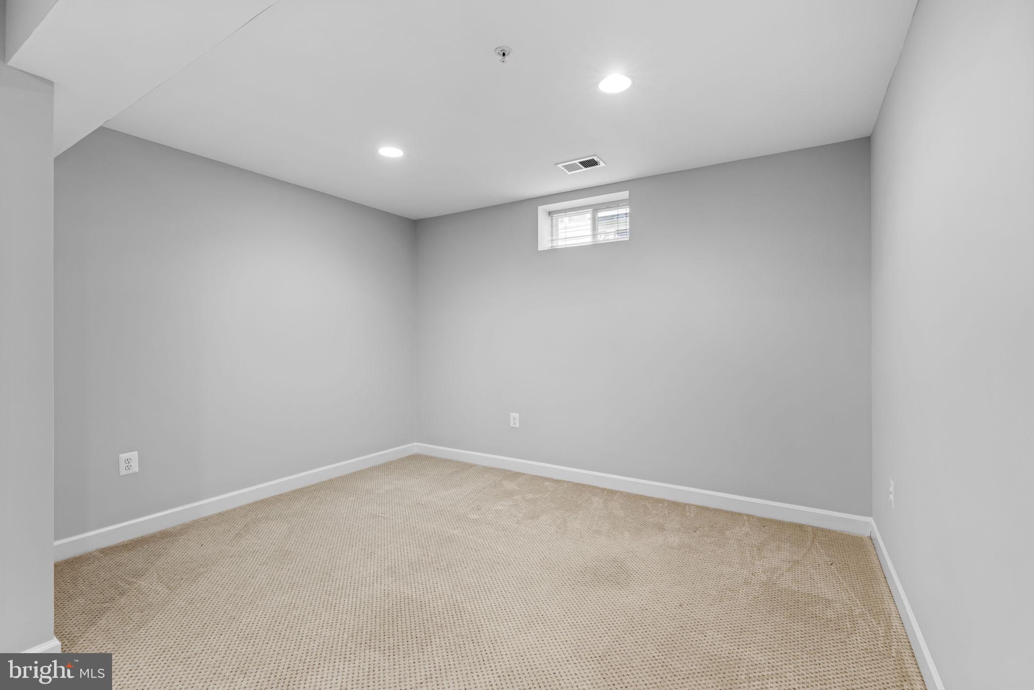 ELLICOTT MEADOWS - Residential