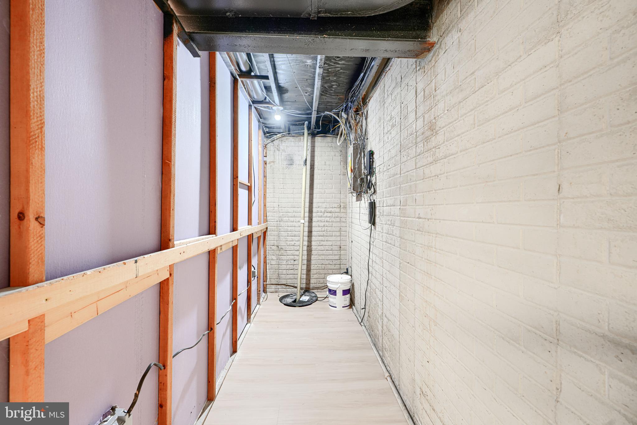 BROOKSHIRE - Residential