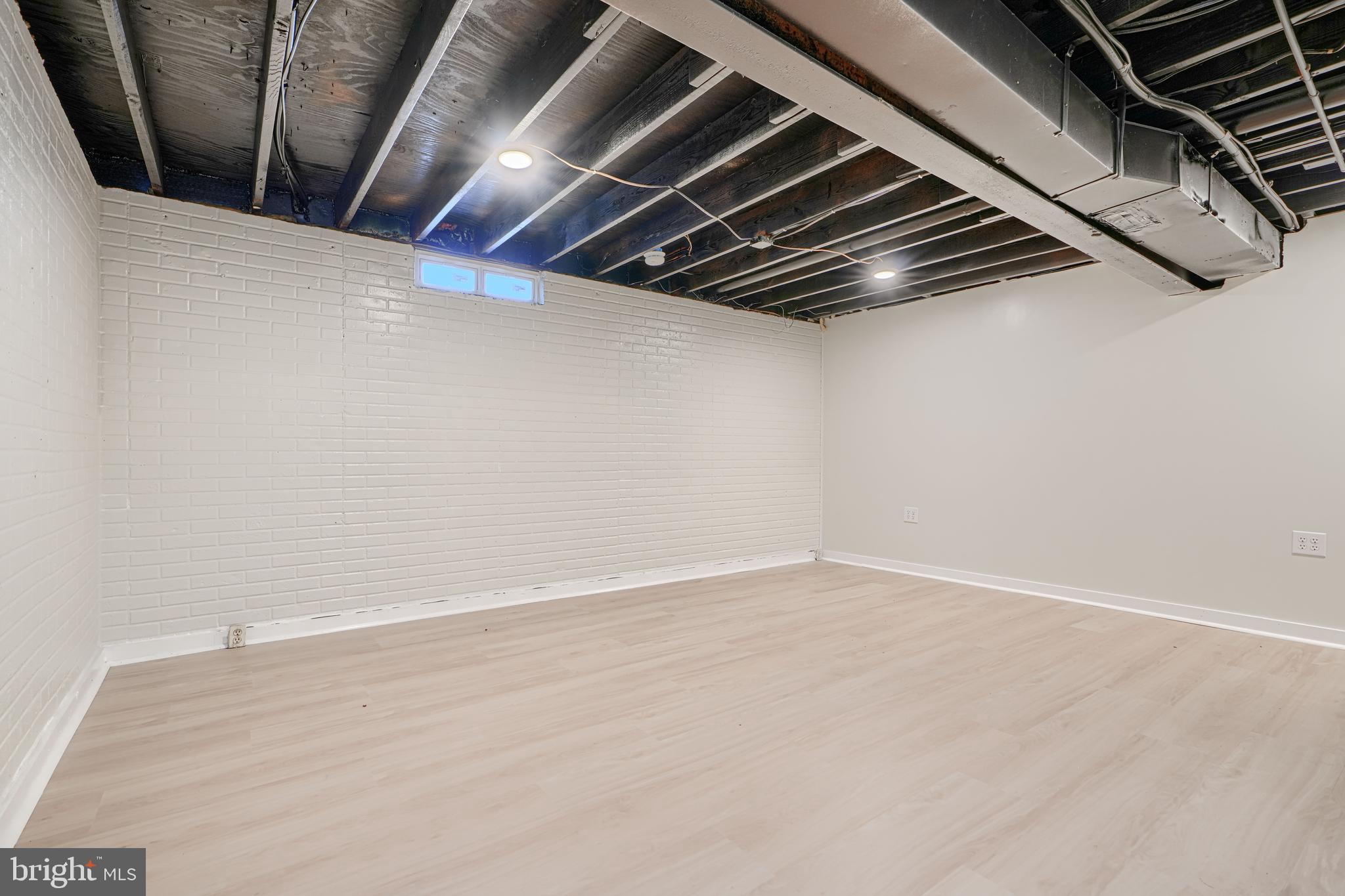 BROOKSHIRE - Residential