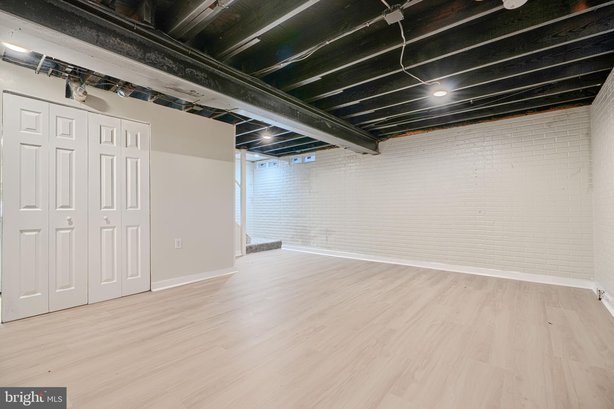 BROOKSHIRE - Residential