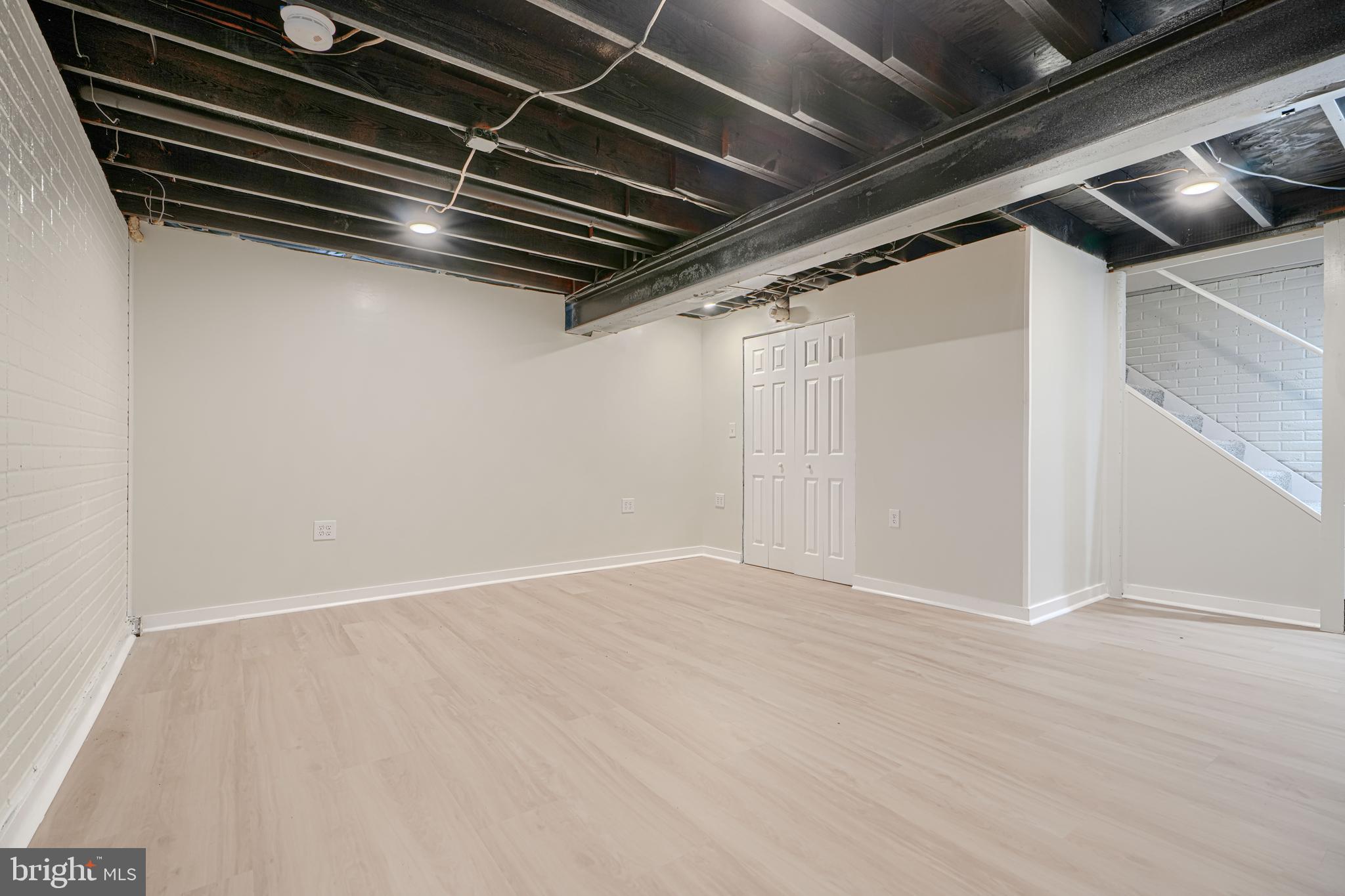 BROOKSHIRE - Residential