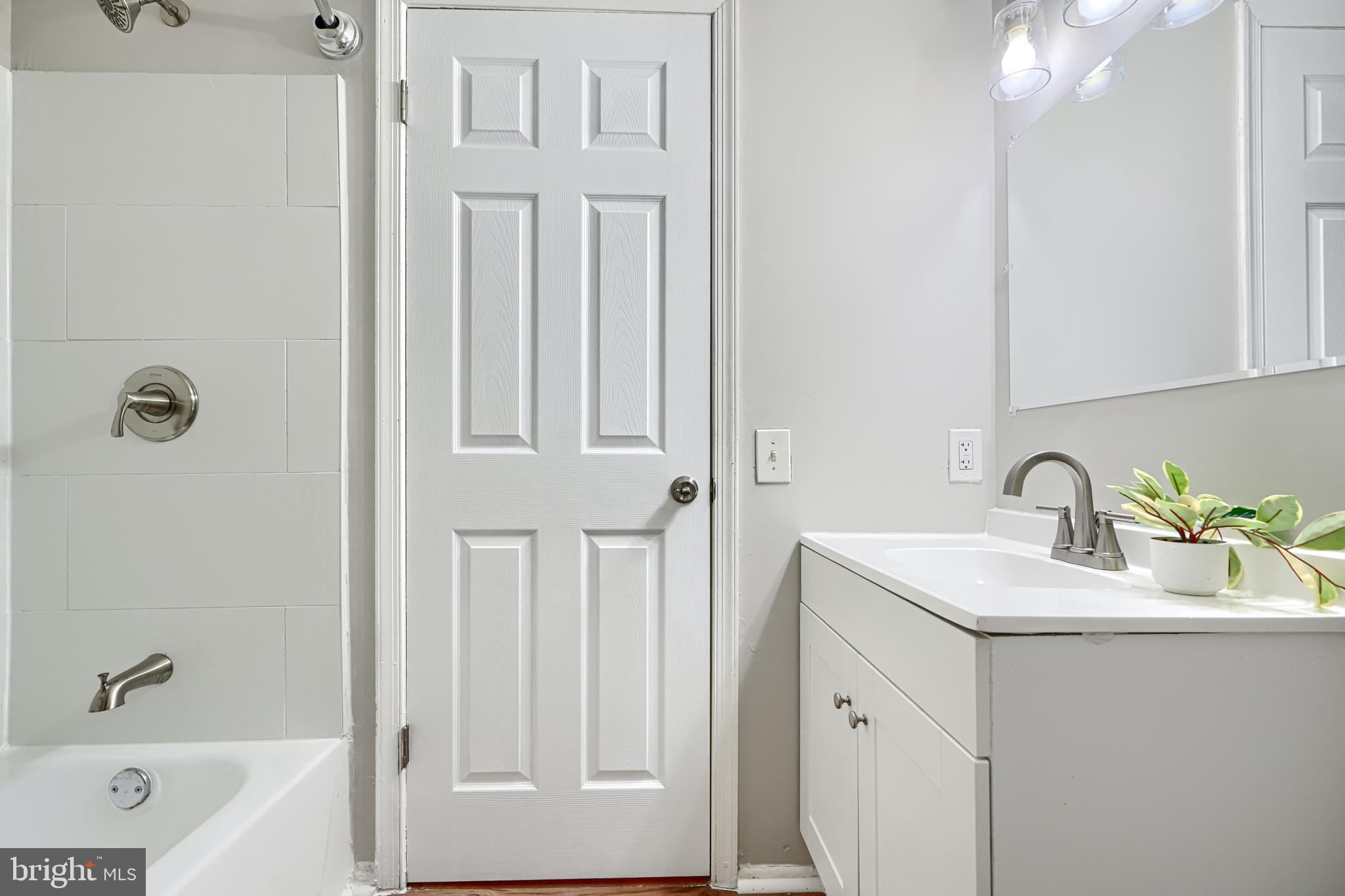 BROOKSHIRE - Residential