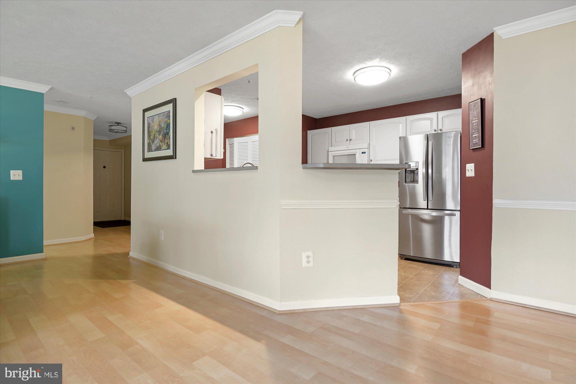 SILVER LAKE - Residential