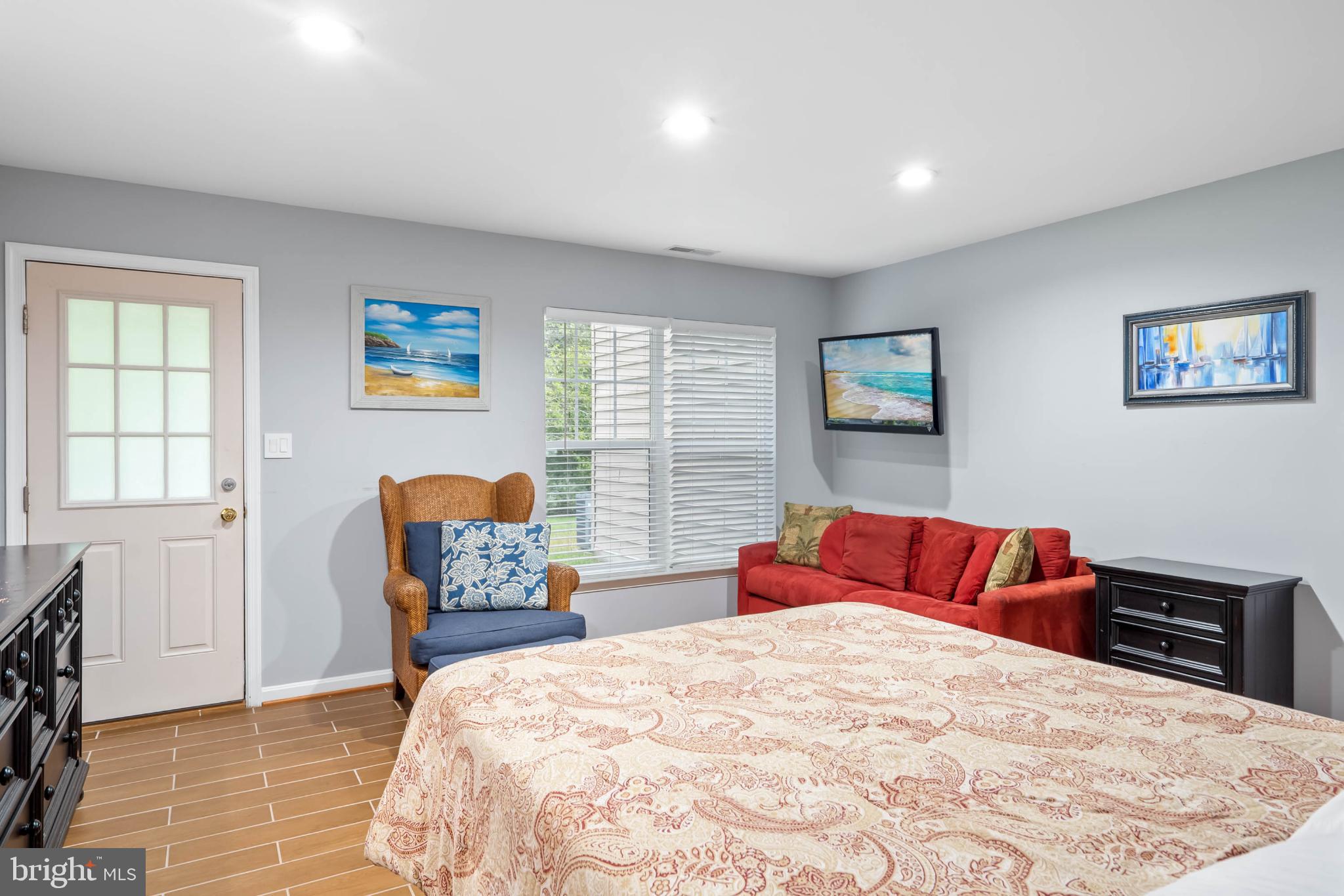 33812 CONNECTICUT AVENUE