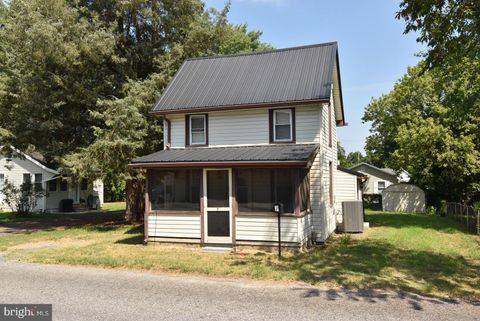 7 W 7TH BLADES DE 19973