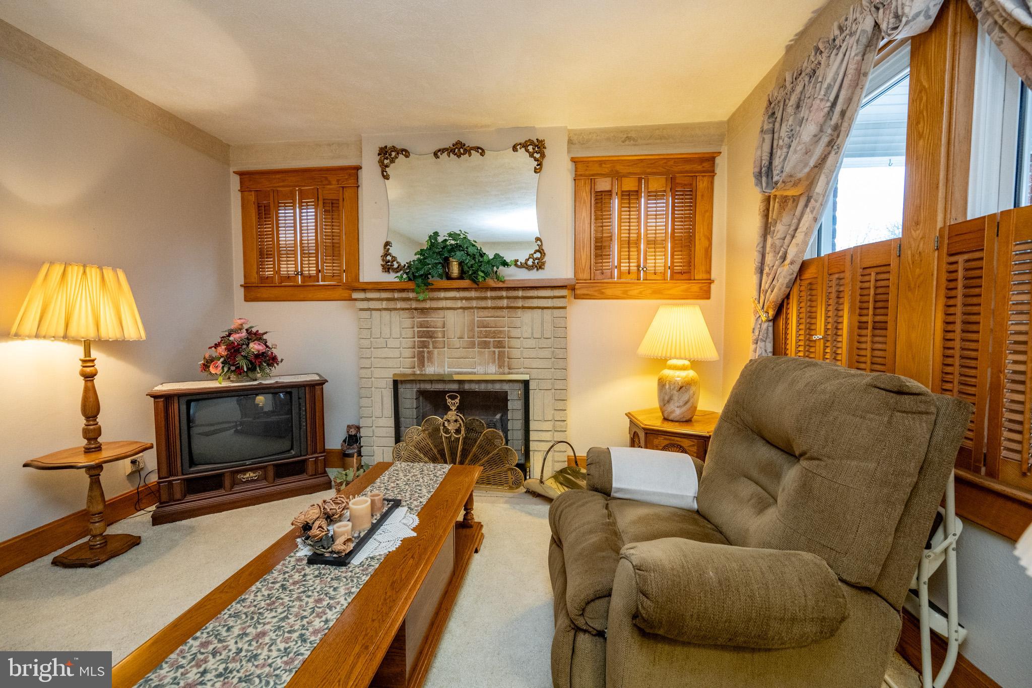 TOWN OF OAKLAND - Residential