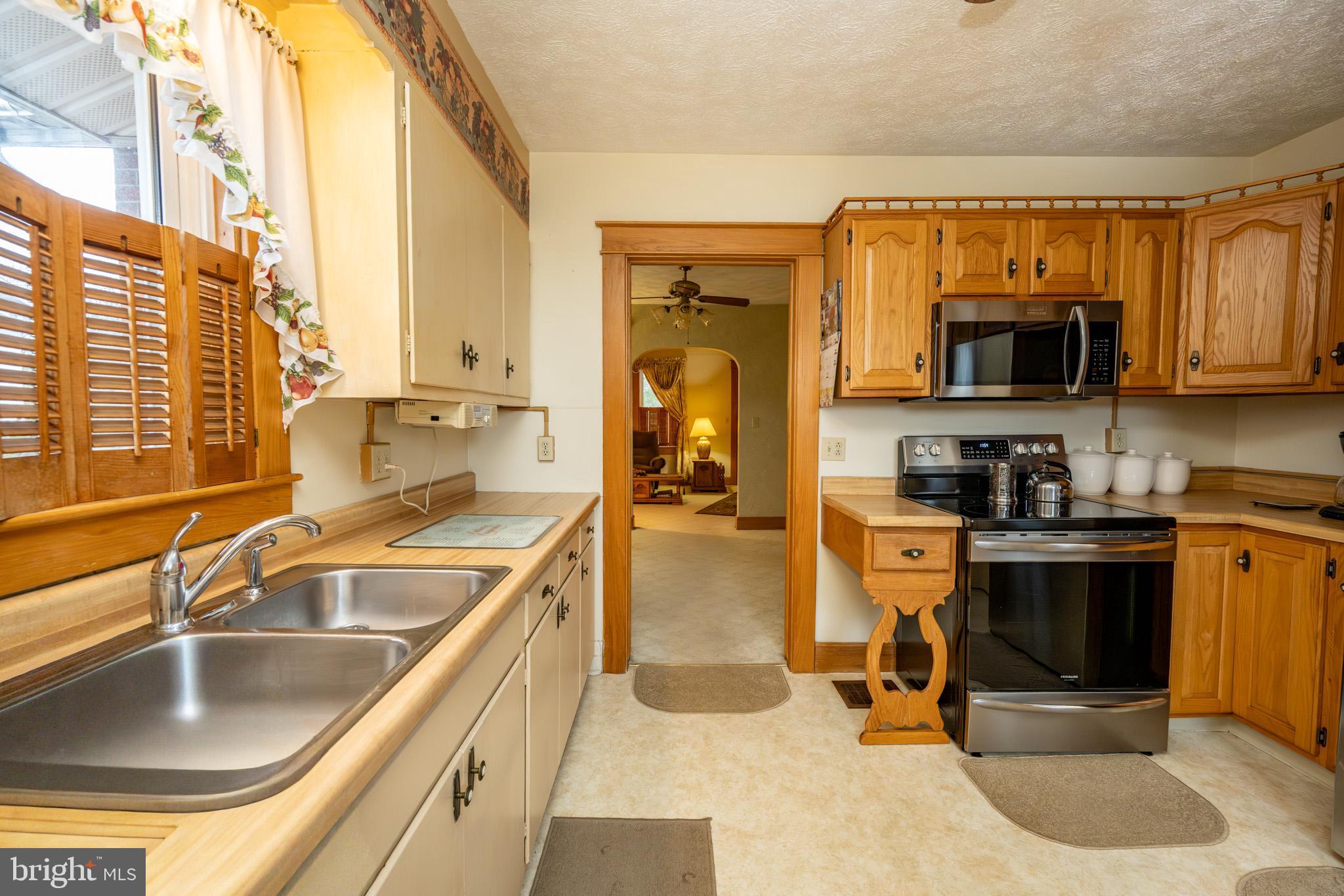 TOWN OF OAKLAND - Residential