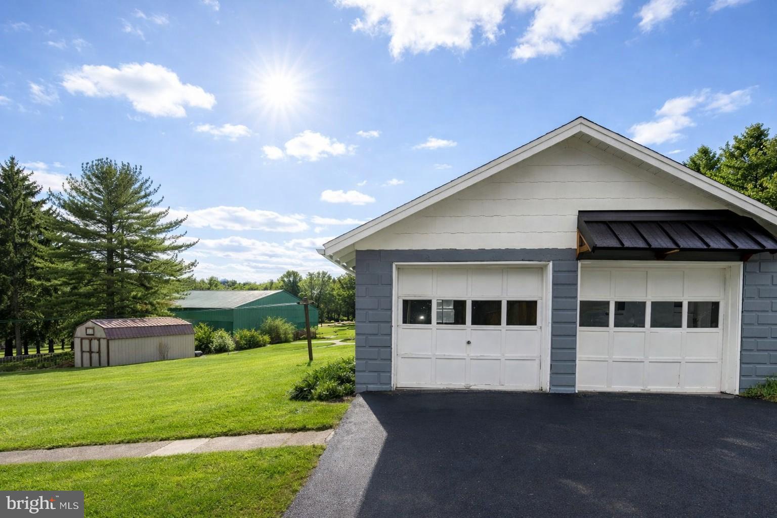 TOWN OF OAKLAND - Residential