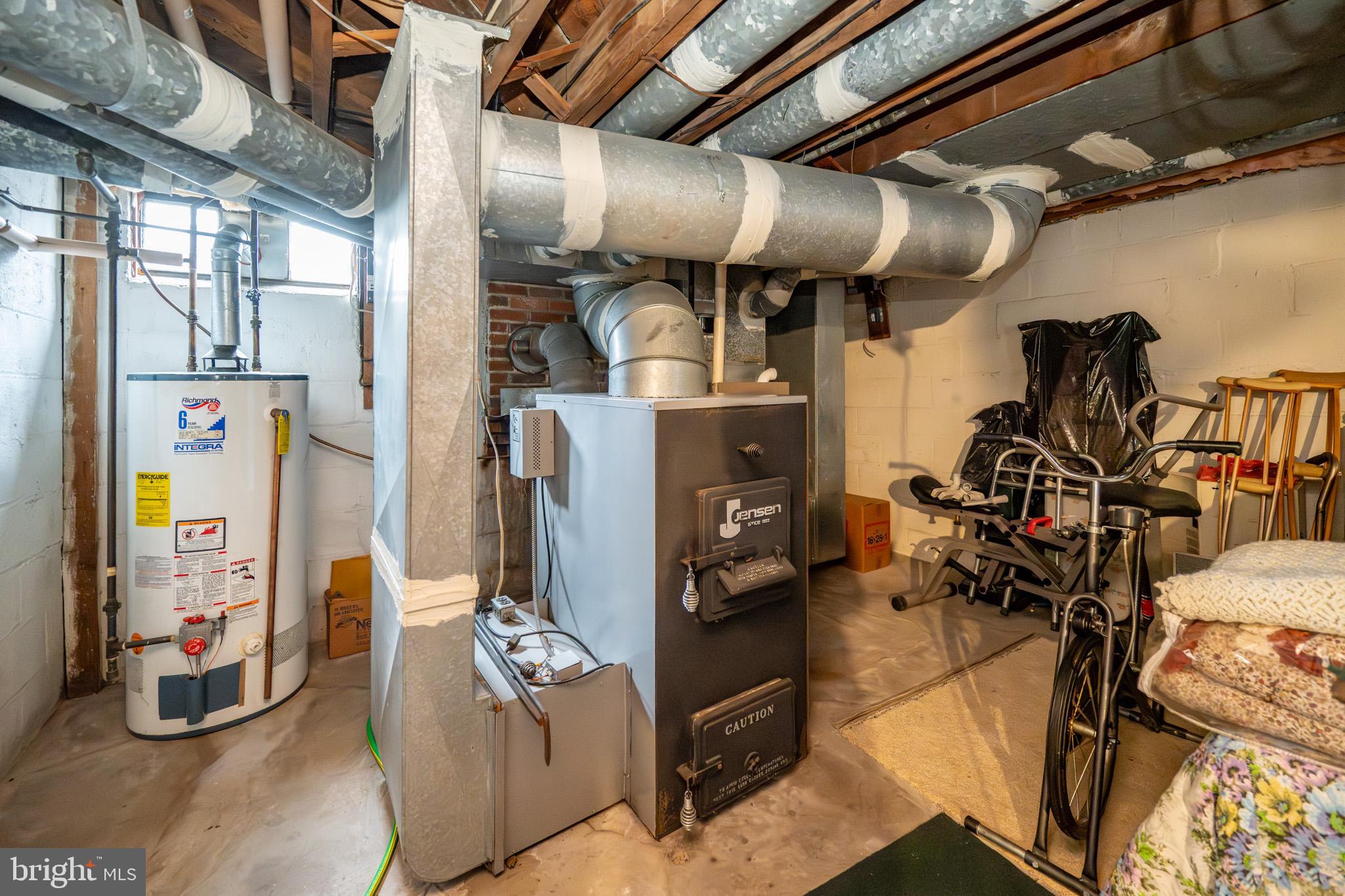 TOWN OF OAKLAND - Residential