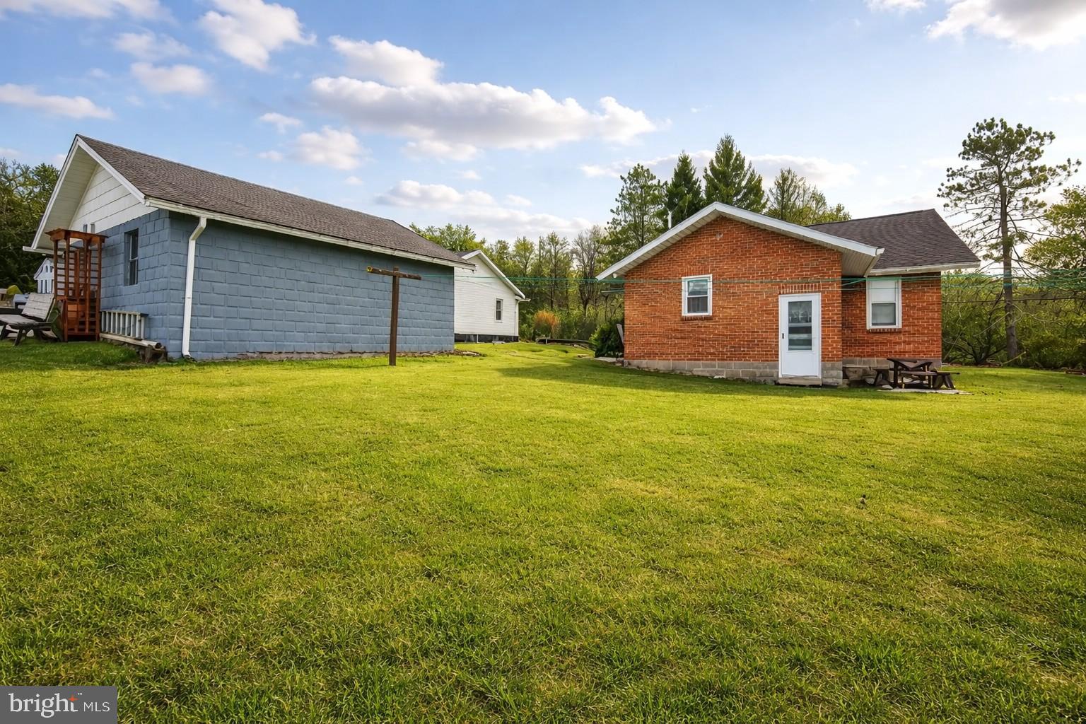 TOWN OF OAKLAND - Residential