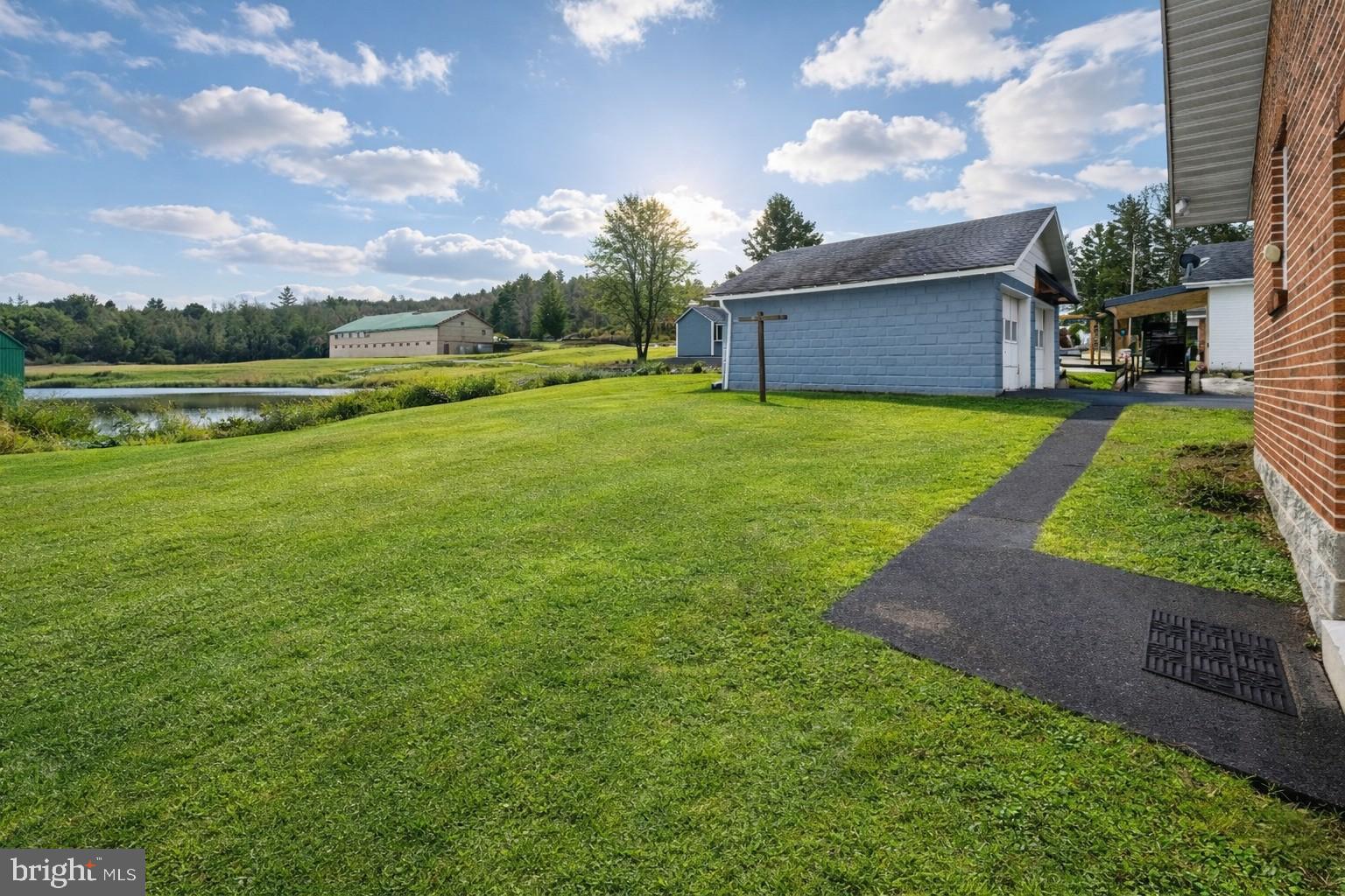 TOWN OF OAKLAND - Residential