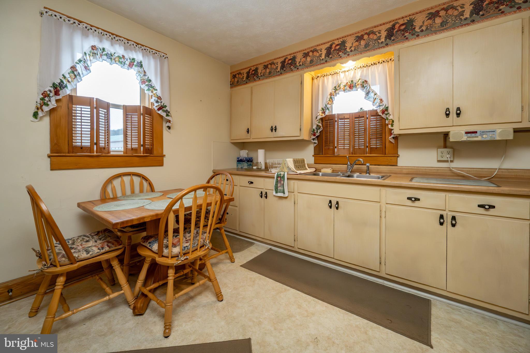 TOWN OF OAKLAND - Residential