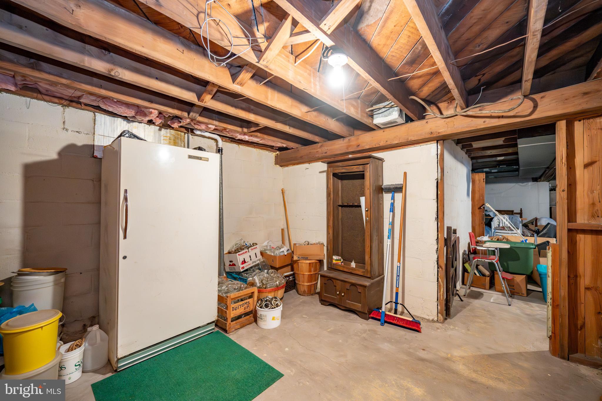 TOWN OF OAKLAND - Residential