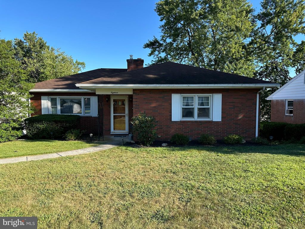 Photo of 18 Spring Garden Street, ELIZABETHTOWN, PA 17022 (MLS # PALA2073686)
