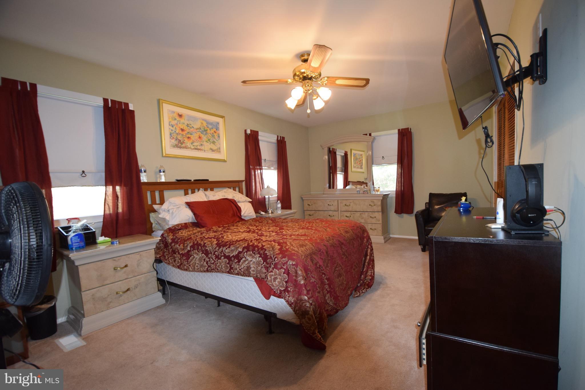 SPRINGFIELD MANOR - Residential