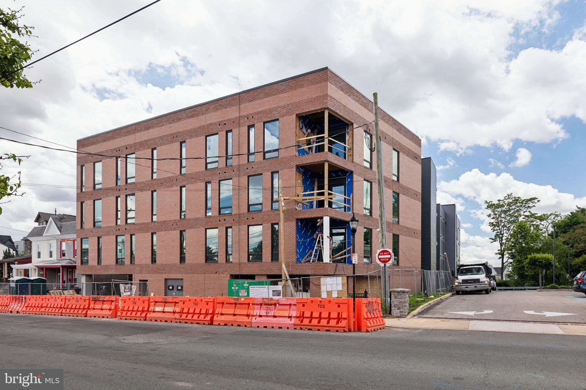 ROXBOROUGH - Residential Lease