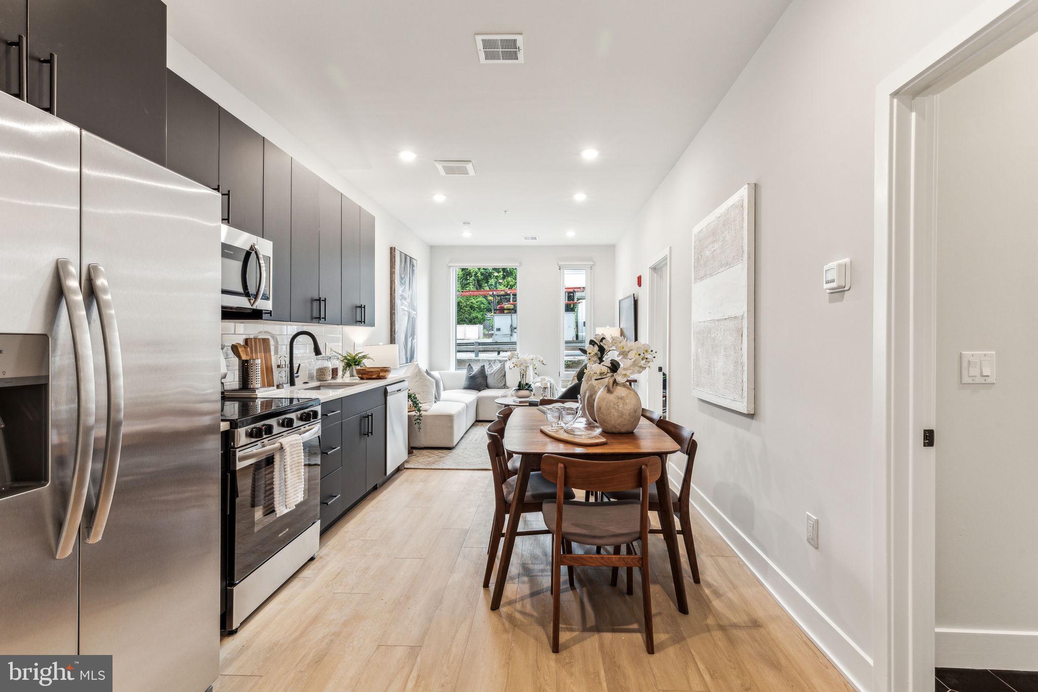 ROXBOROUGH - Residential Lease