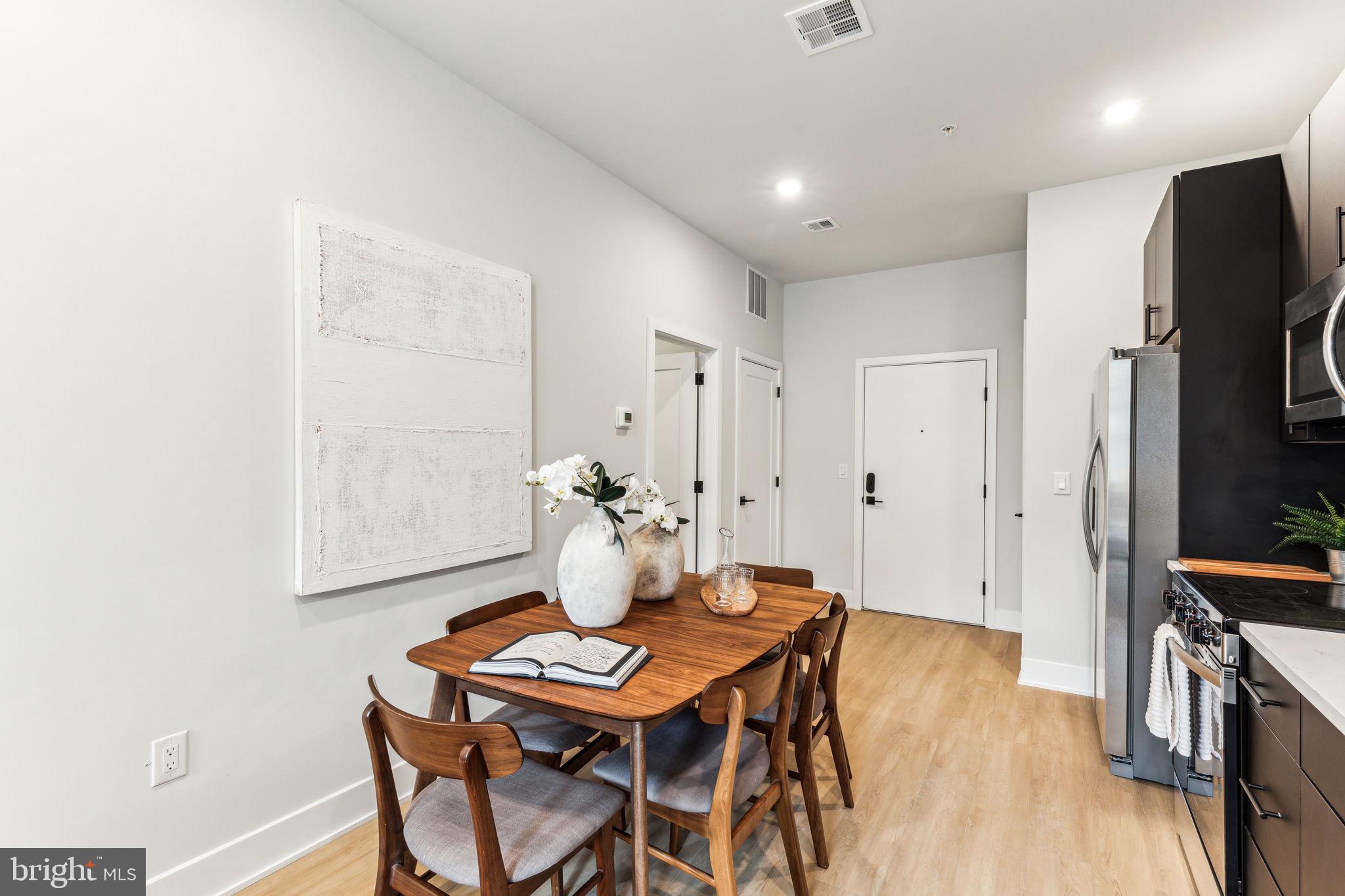 ROXBOROUGH - Residential Lease