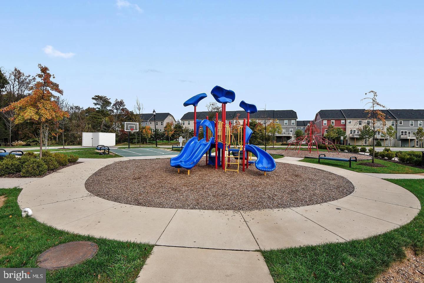 CREEKSIDE VILLAGE AT TANYARD SPRINGS - Residential Lease