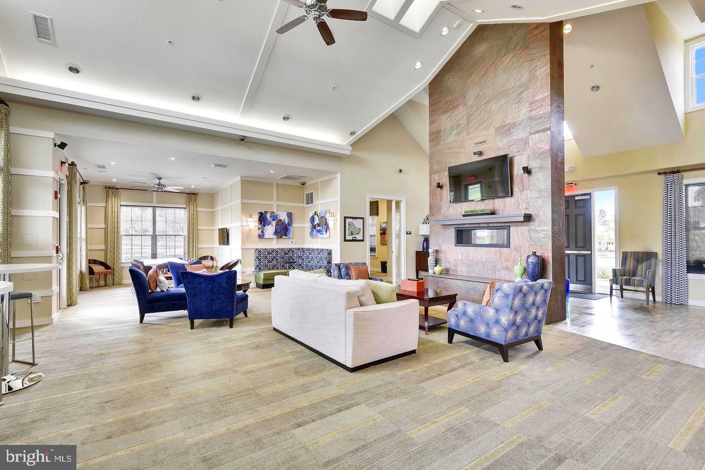 CREEKSIDE VILLAGE AT TANYARD SPRINGS - Residential Lease