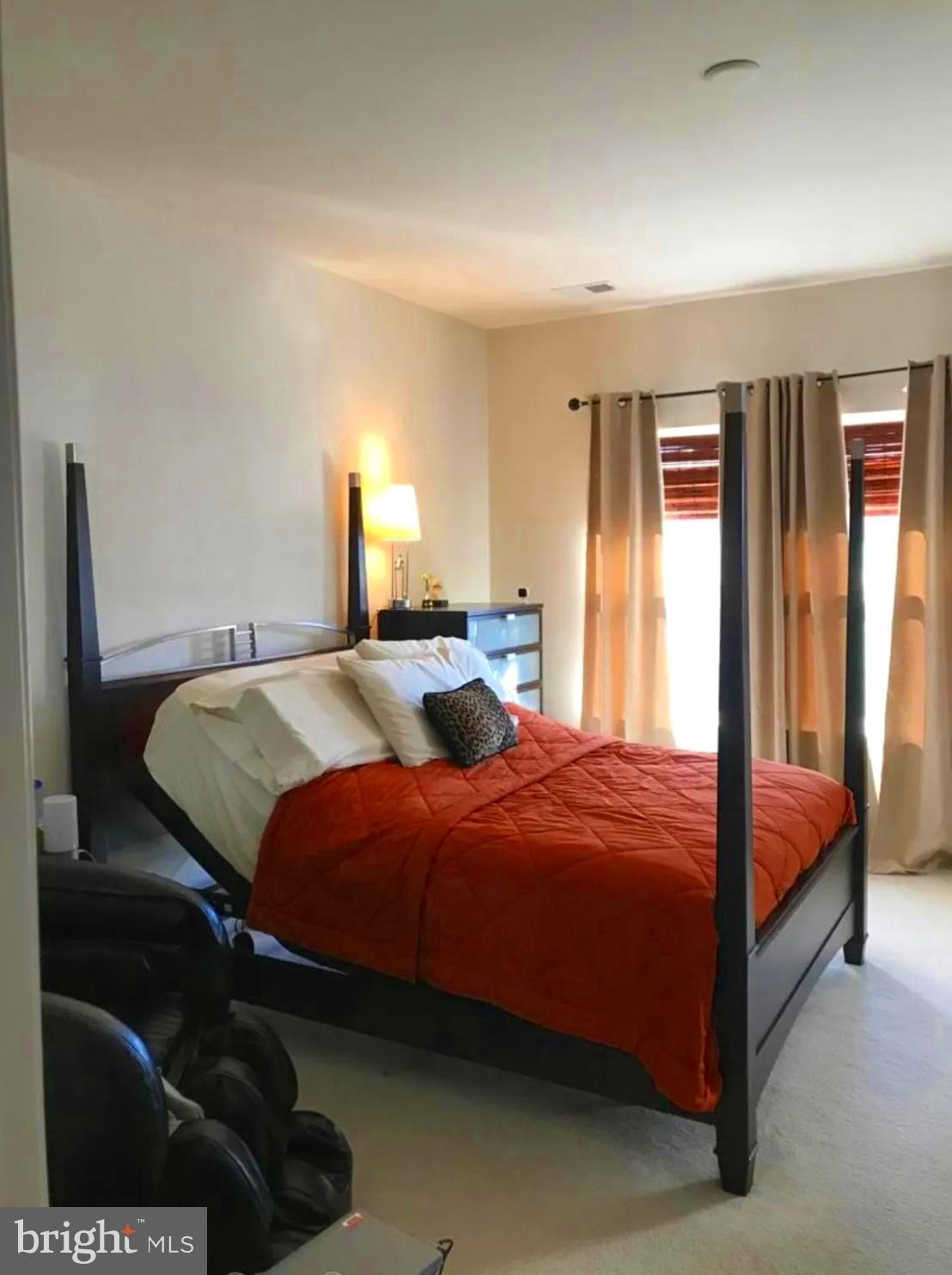 CREEKSIDE VILLAGE AT TANYARD SPRINGS - Residential Lease