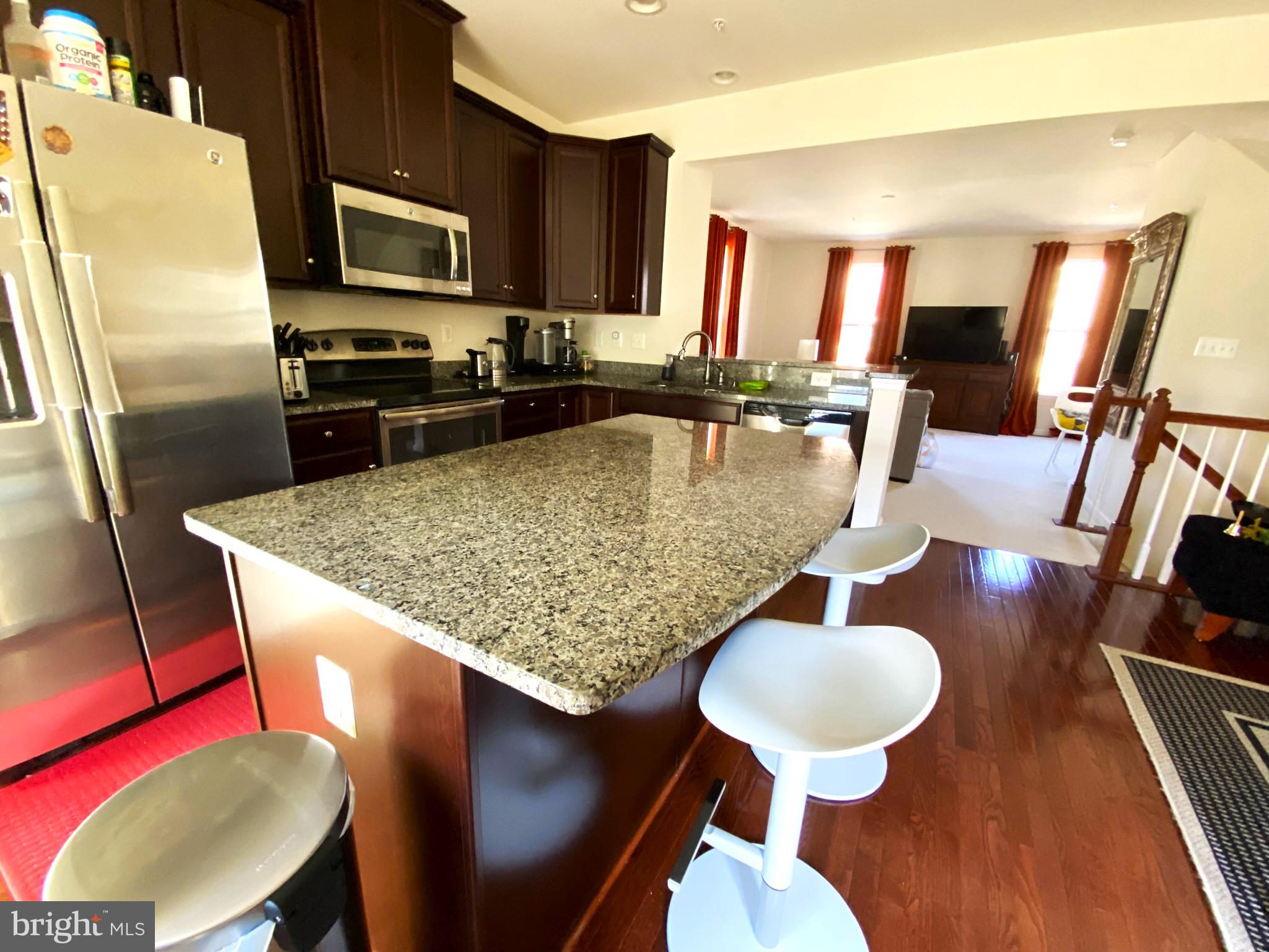 CREEKSIDE VILLAGE AT TANYARD SPRINGS - Residential Lease