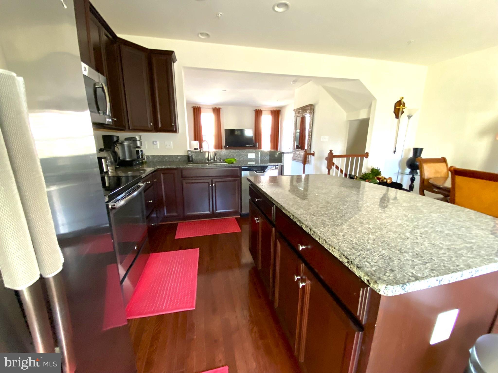 CREEKSIDE VILLAGE AT TANYARD SPRINGS - Residential Lease