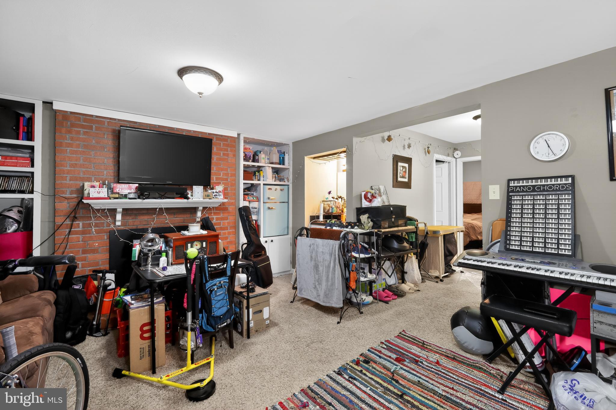 RUNNYMEADE - Residential