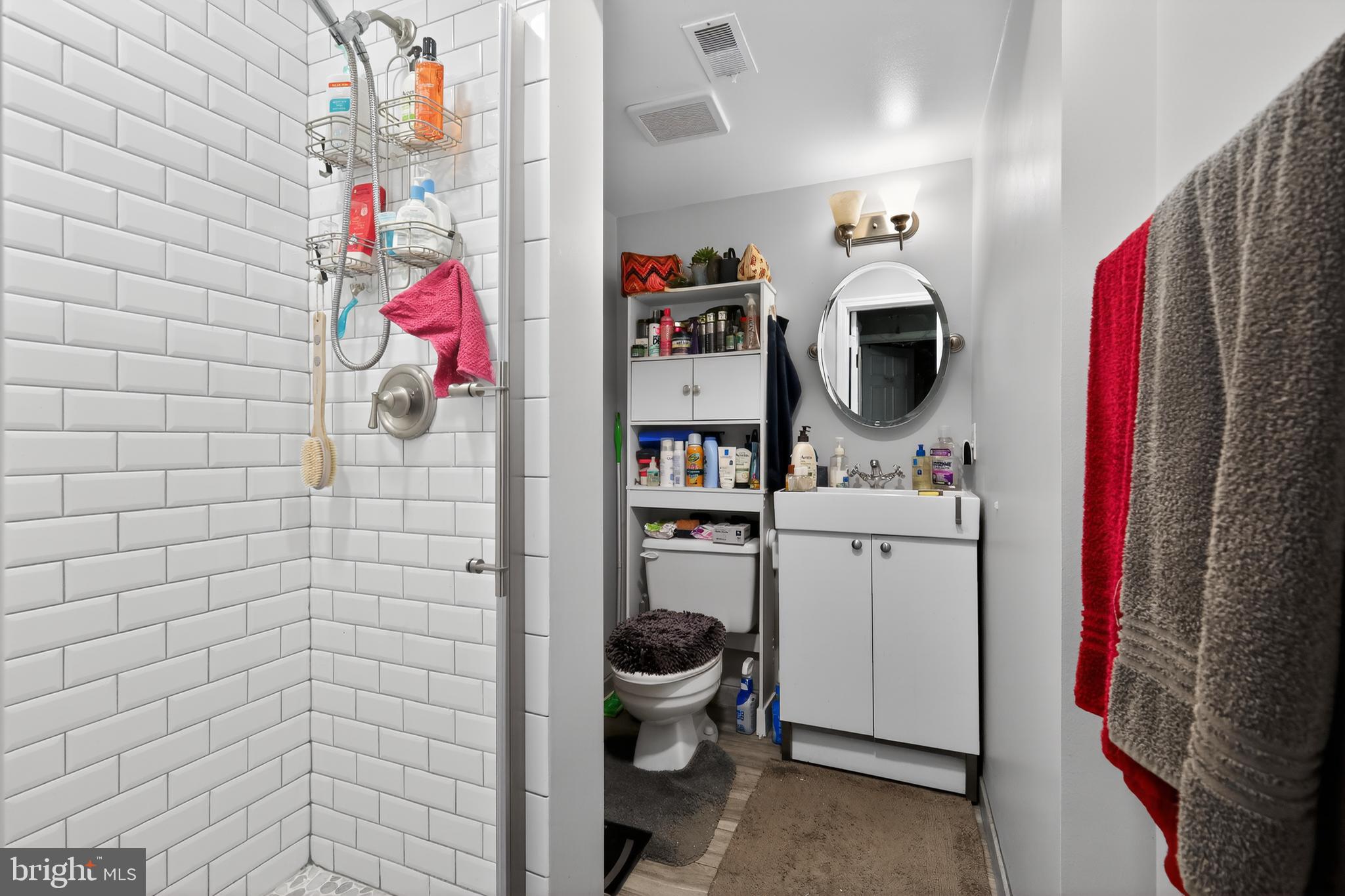 RUNNYMEADE - Residential