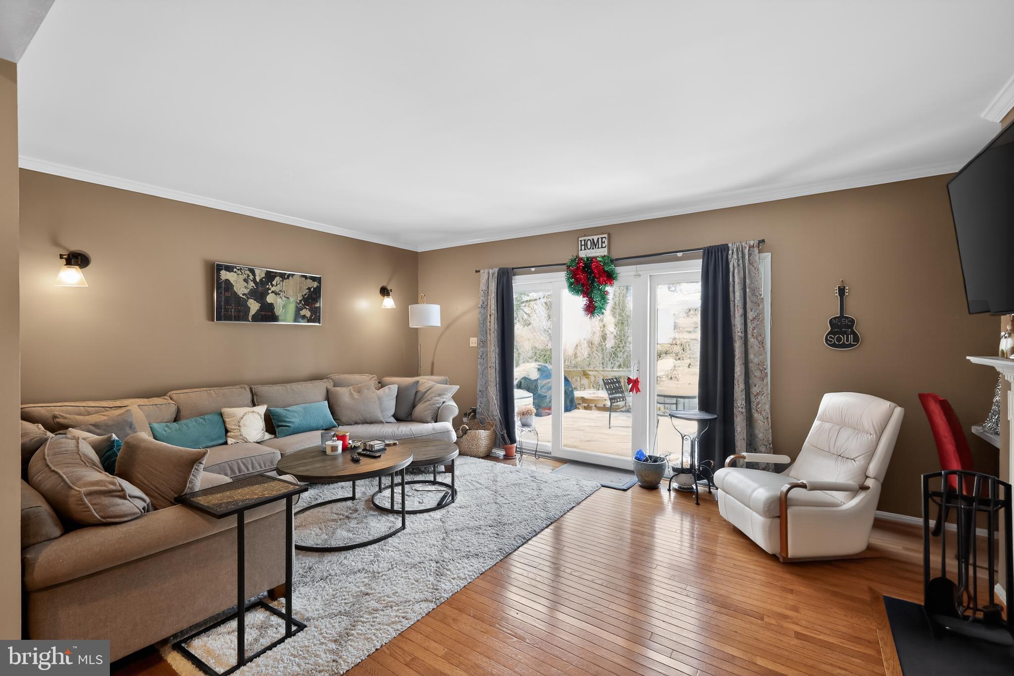 RUNNYMEADE - Residential