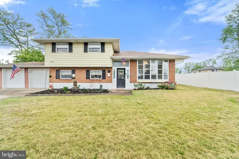 541 E Lake Avenue, Blackwood, NJ 08012 - MLS#: NJCD2091714