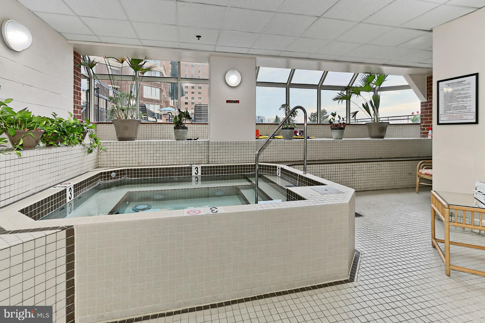 CARLYLE TOWERS - Residential Lease