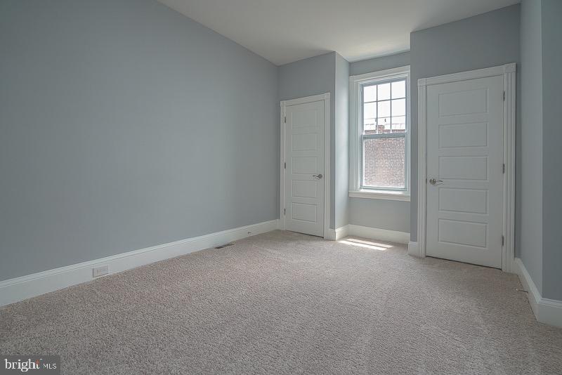 BRIDESBURG - Residential