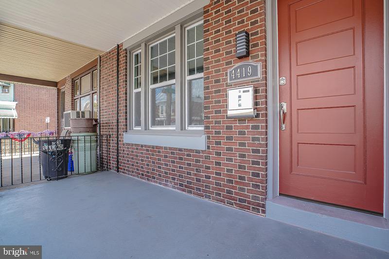 BRIDESBURG - Residential