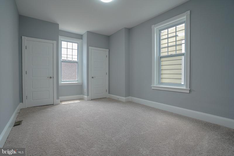 BRIDESBURG - Residential