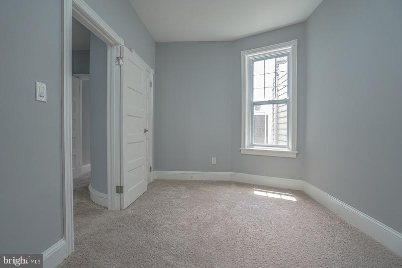 BRIDESBURG - Residential
