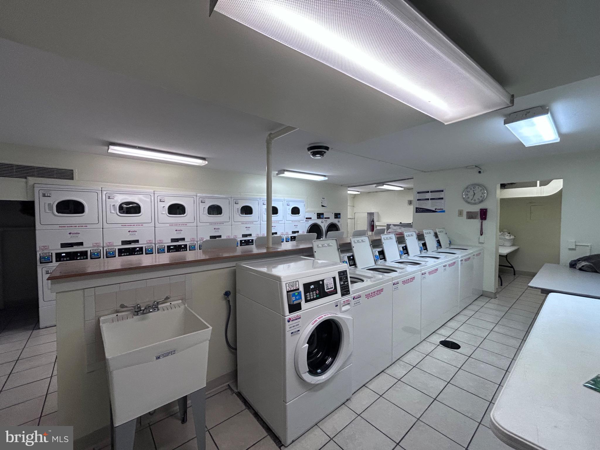 UNIVERSITY TOWERS CODM - Residential Lease