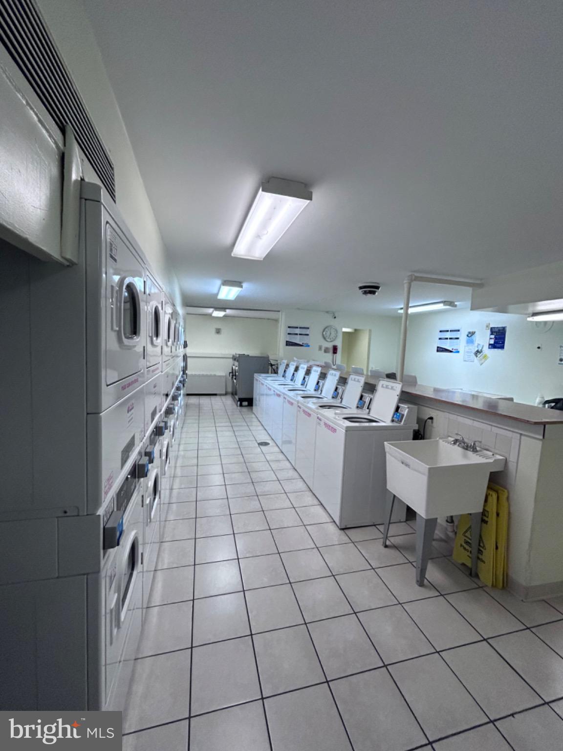 UNIVERSITY TOWERS CODM - Residential Lease