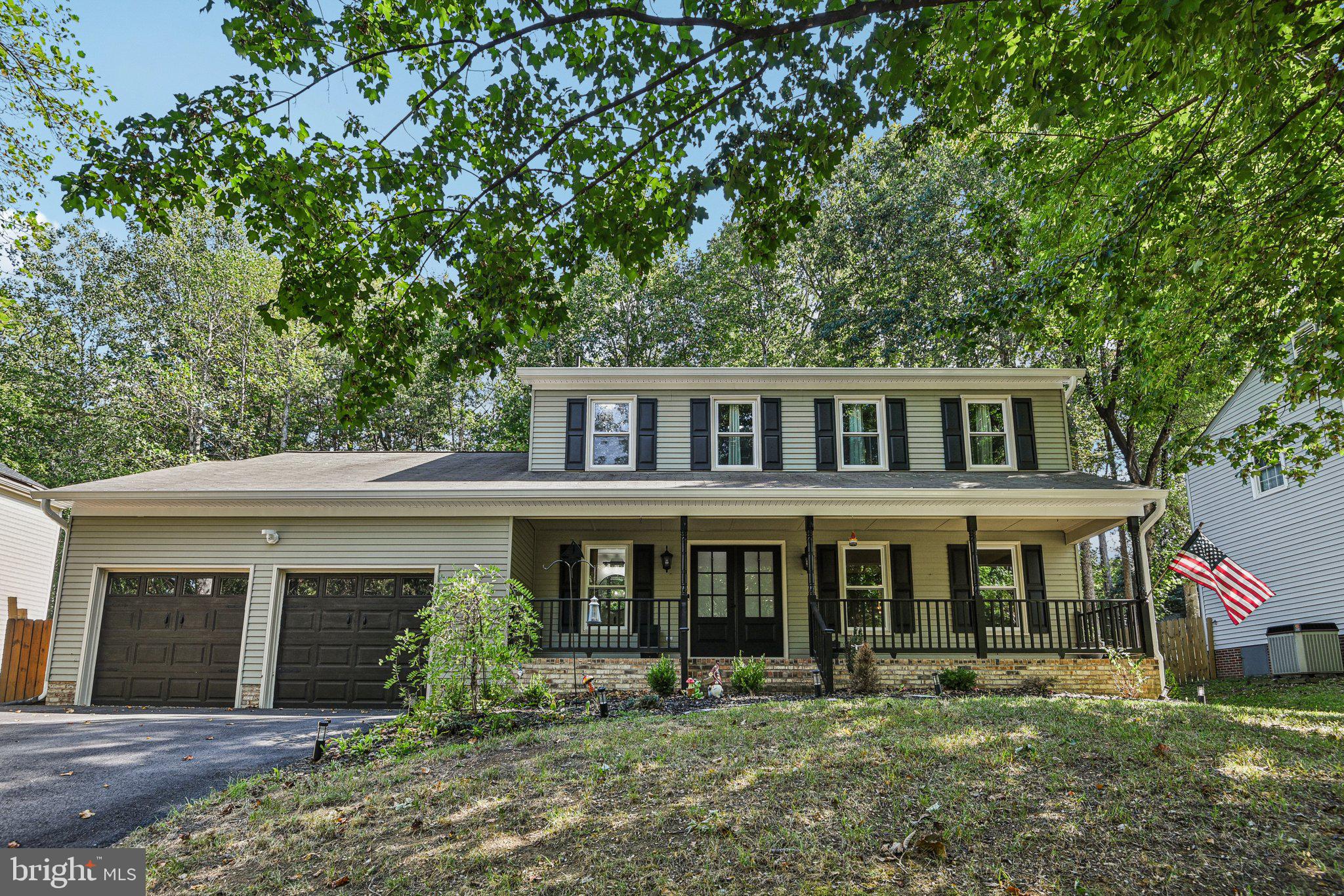 1123 COLUMBUS DRIVE