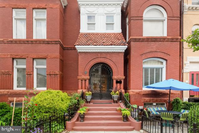 DUPONT CIRCLE - Residential Income