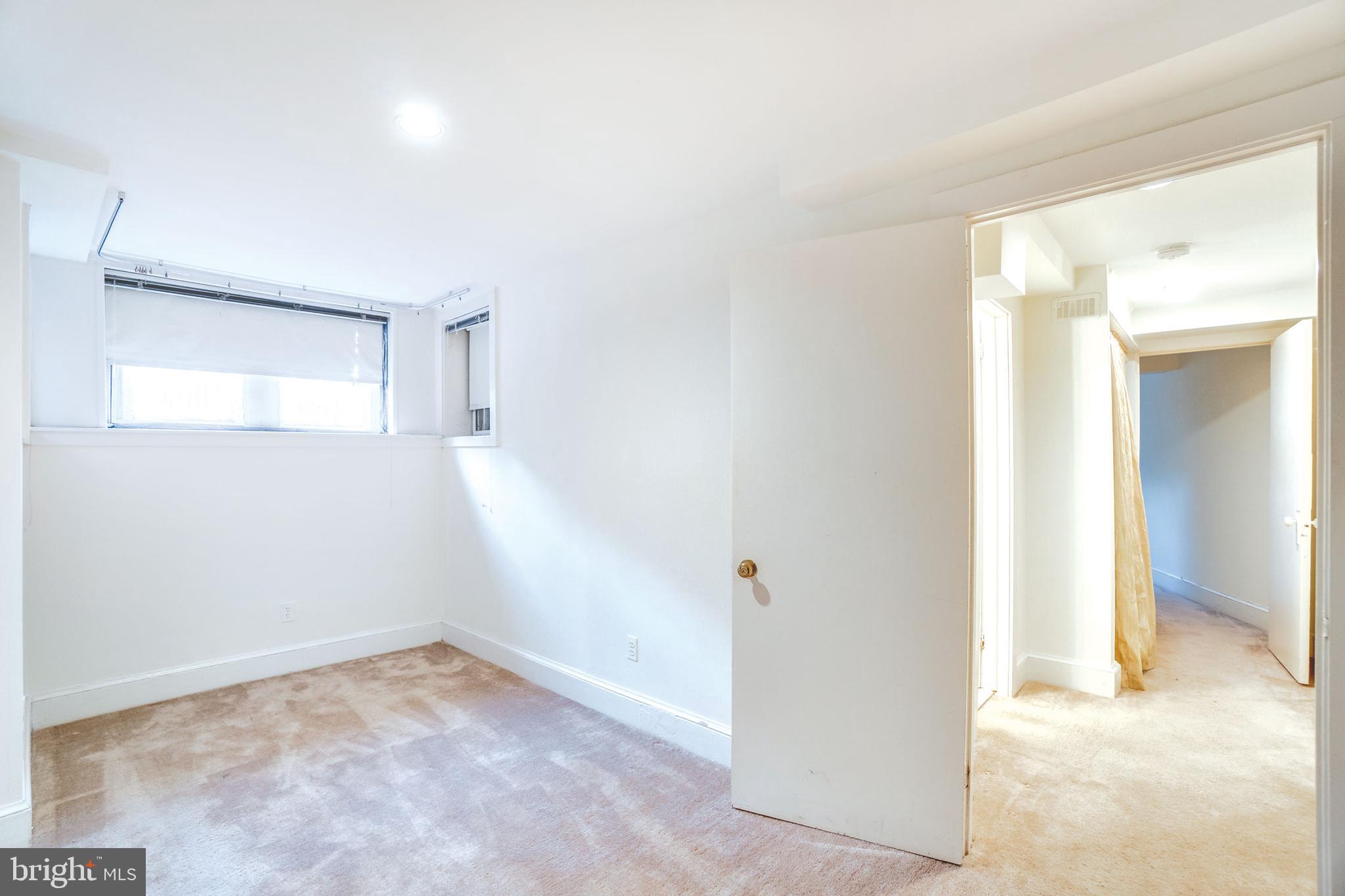 DUPONT CIRCLE - Residential Income