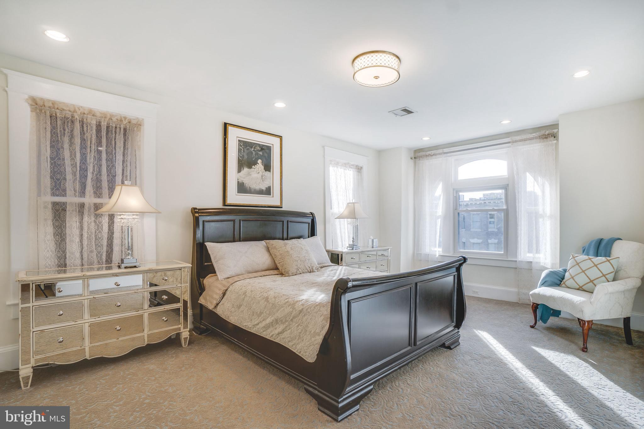 DUPONT CIRCLE - Residential Income
