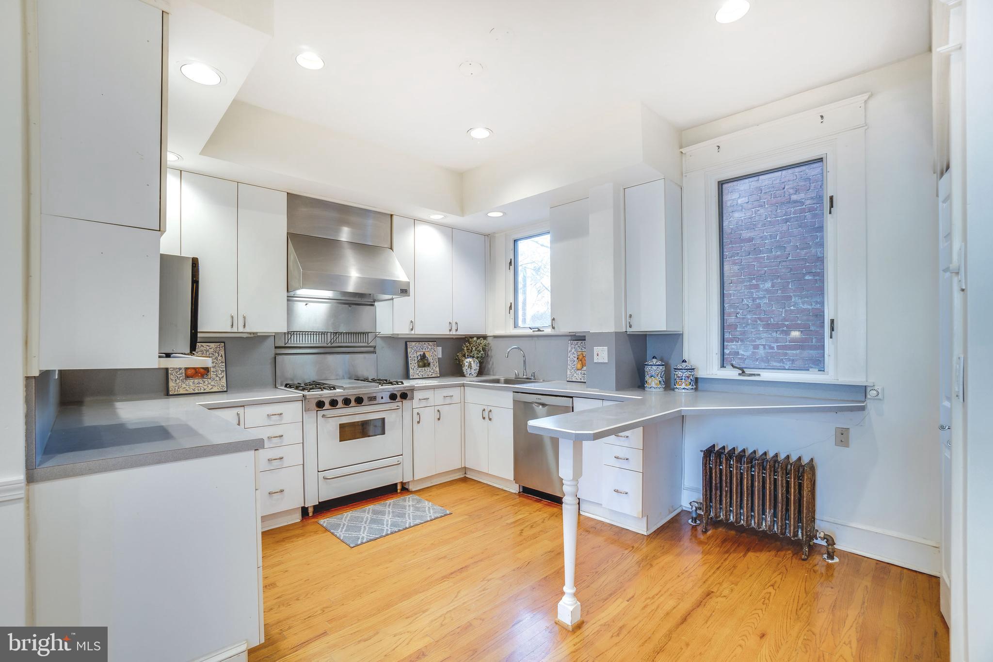 DUPONT CIRCLE - Residential Income