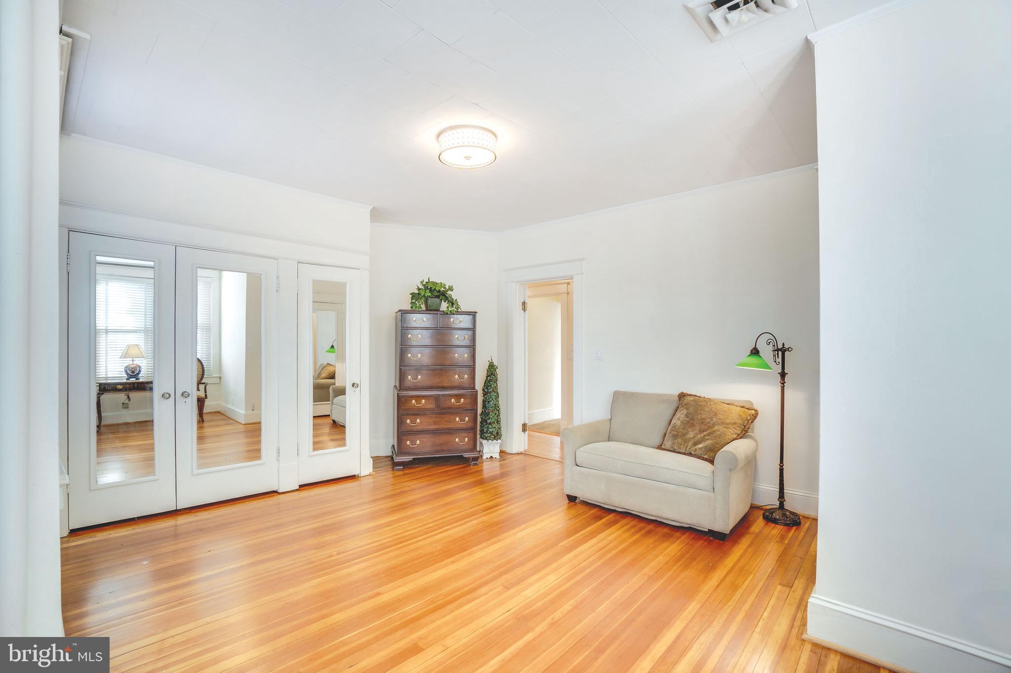 DUPONT CIRCLE - Residential Income