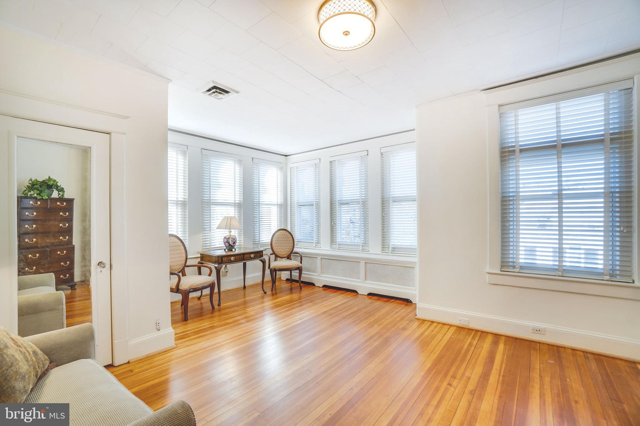 DUPONT CIRCLE - Residential Income